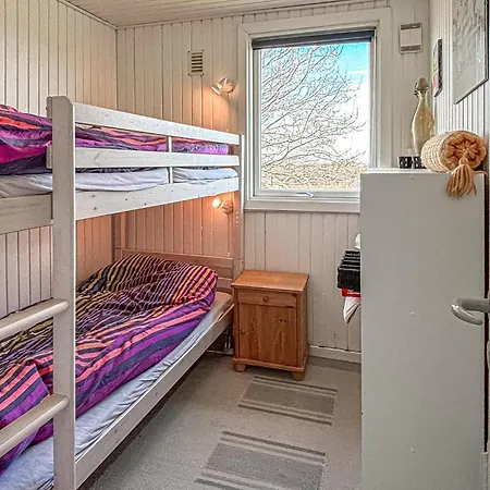 2 Bedroom Stunning In *